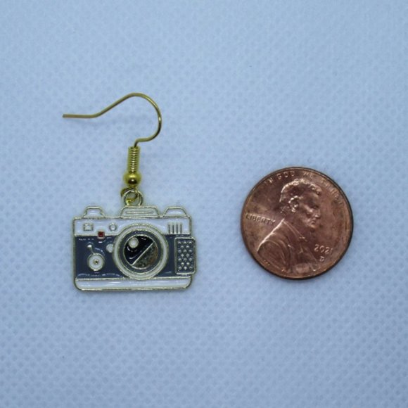 Retro Camera Earrings - Picture 7 of 7